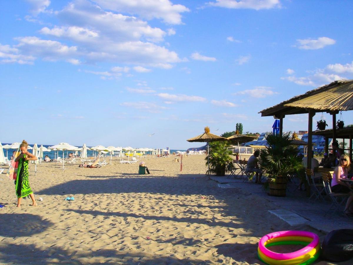 Апартаменти Атеа На Плажа - Apartments Atea On The Beach Obzor Εξωτερικό φωτογραφία