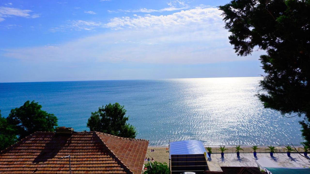 Апартаменти Атеа На Плажа - Apartments Atea On The Beach Obzor Εξωτερικό φωτογραφία