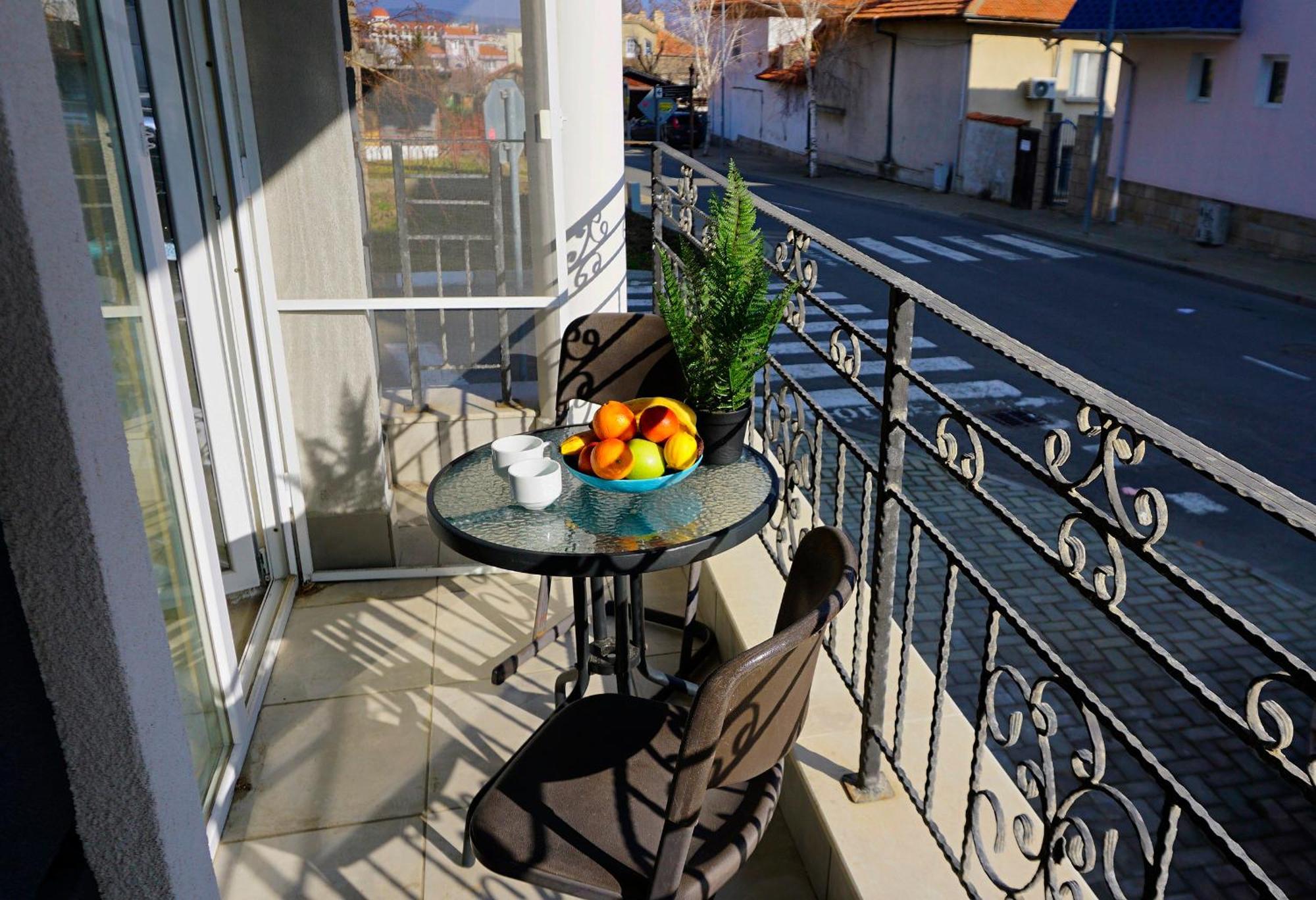 Апартаменти Атеа На Плажа - Apartments Atea On The Beach Obzor Εξωτερικό φωτογραφία